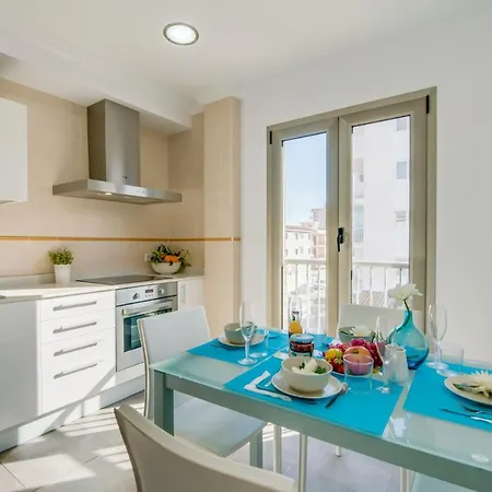 Ideal Mallorca - Castello Playa דירה *
